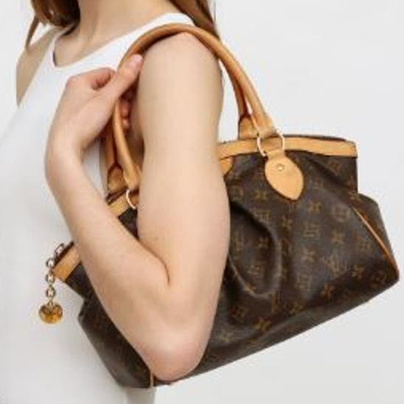 Louis Vuitton Handbags - 💎✨CHARMING✨💎AUTHENTIC Louis Vuitton TIVOLI PM